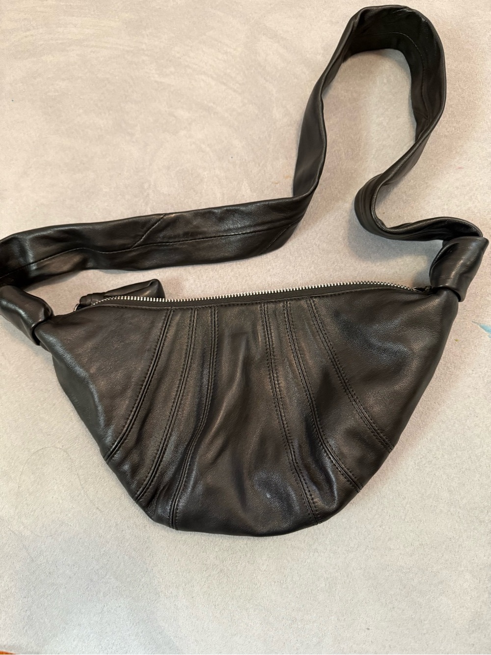 Amazon brand sling bag